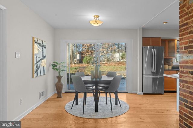 7448 LONG PINE DR, Springfield, VA 22151