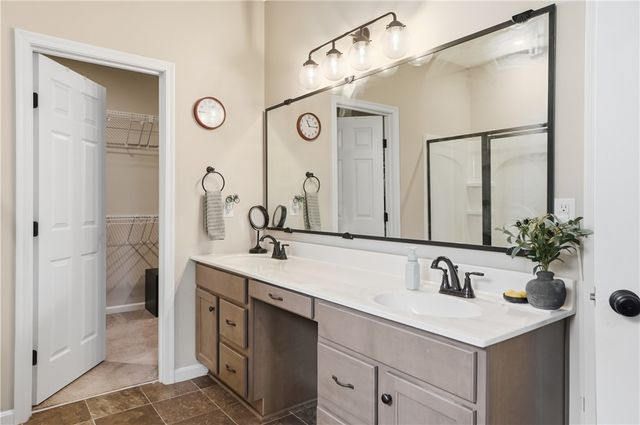 1560 Englewood Court, Maineville, OH 45039
