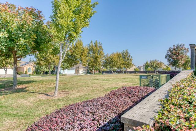 3044 N Jason Avenue, Fresno, CA 93737