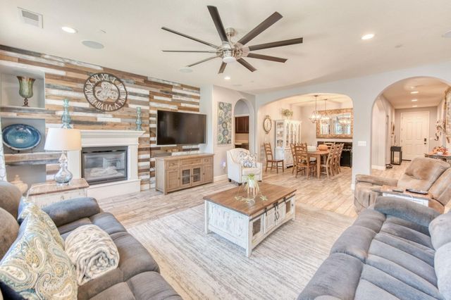 3044 N Jason Avenue, Fresno, CA 93737