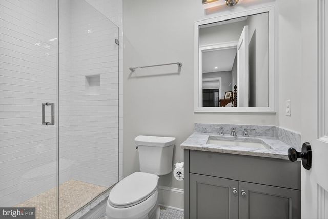 2107 FOXHALL RD NW, Washington, DC 20007