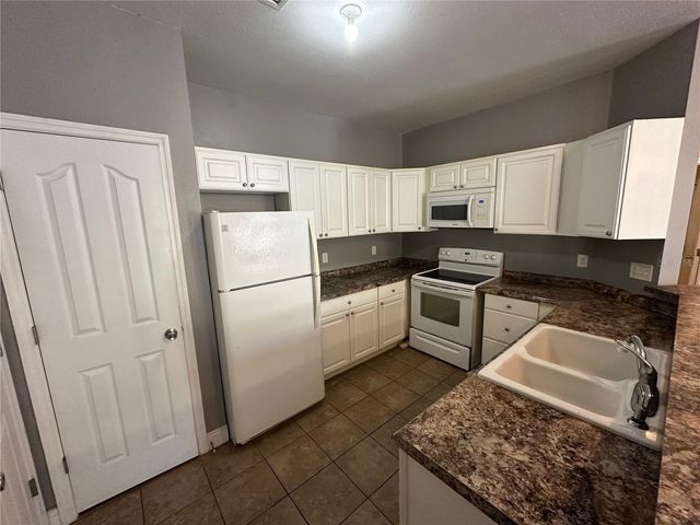 1995 ERVING CIRCLE 203, Ocoee, FL 34761