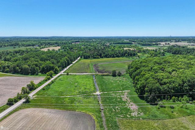 3236 S Henderson Road, Davison, MI 48423