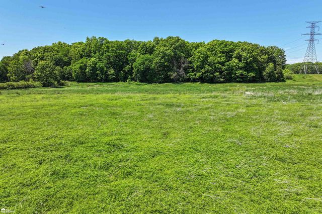 3236 S Henderson Road, Davison, MI 48423