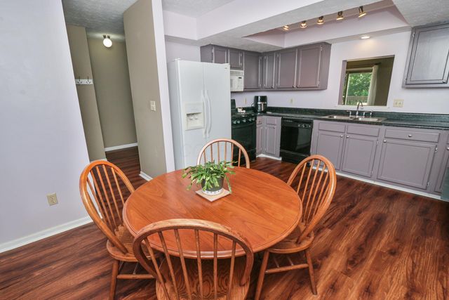 1967 Noble Run Way, 8, Columbus, OH 43229