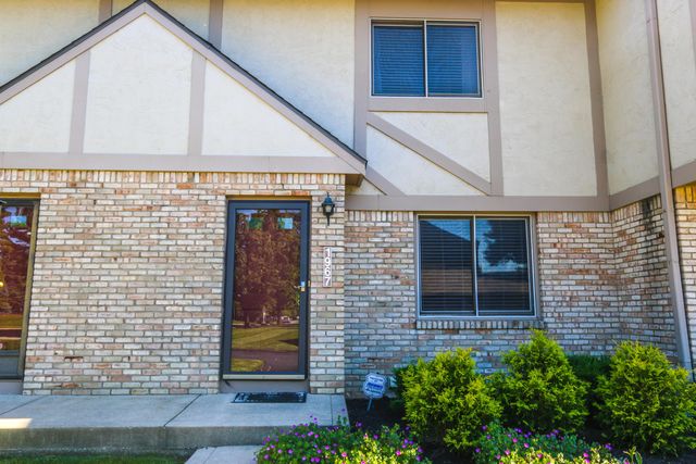 1967 Noble Run Way, 8, Columbus, OH 43229