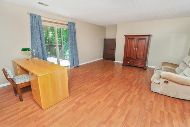 1967 Noble Run Way, 8, Columbus, OH 43229
