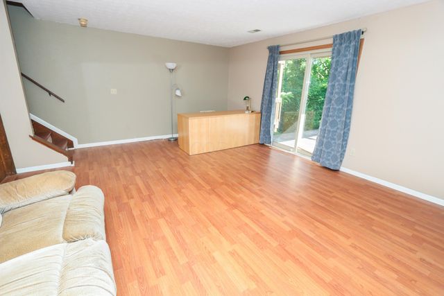 1967 Noble Run Way, 8, Columbus, OH 43229