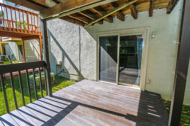 1967 Noble Run Way, 8, Columbus, OH 43229