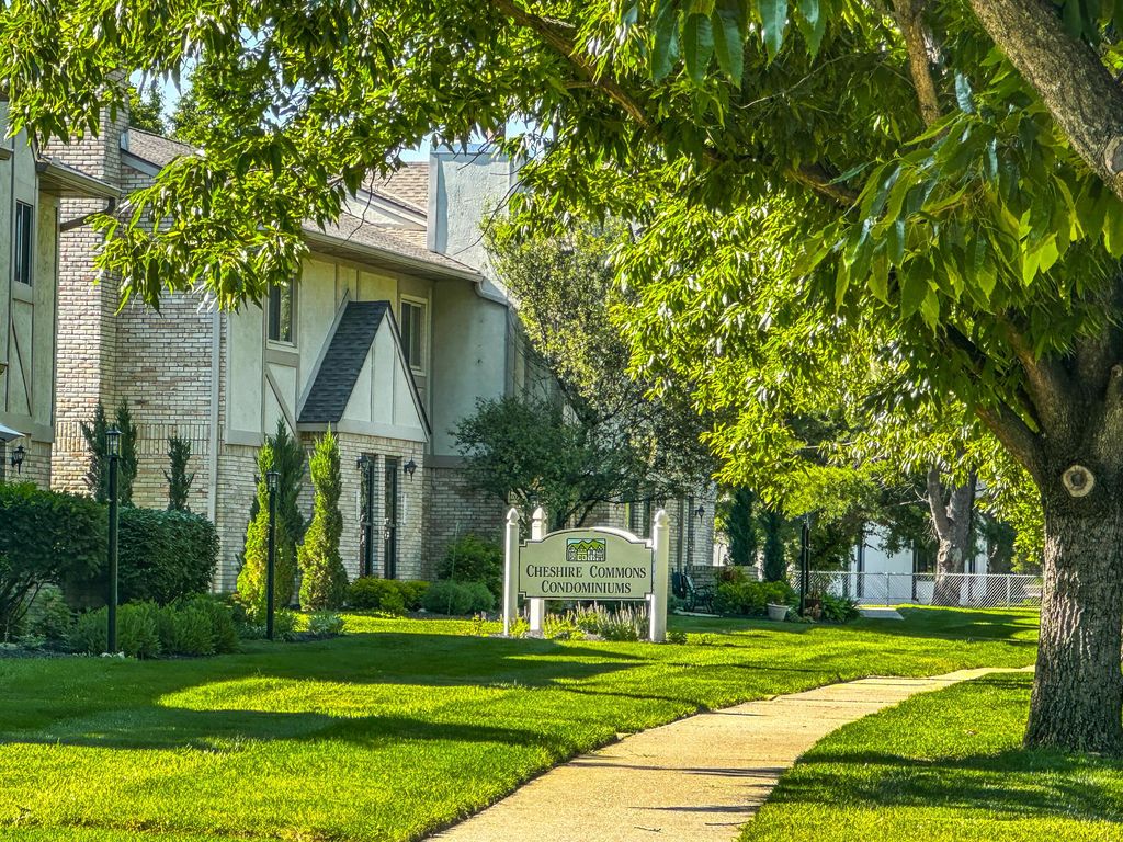 1967 Noble Run Way, 8, Columbus, OH 43229