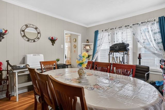 35-37 Narragansett St, Springfield, MA 01107