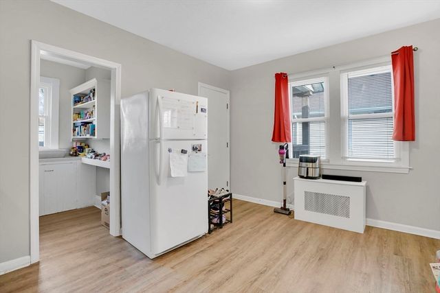 35-37 Narragansett St, Springfield, MA 01107