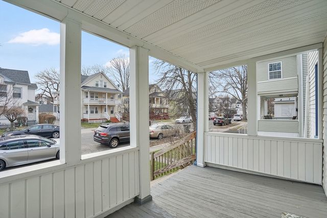 35-37 Narragansett St, Springfield, MA 01107