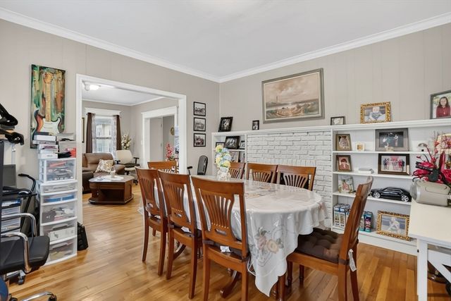 35-37 Narragansett St, Springfield, MA 01107