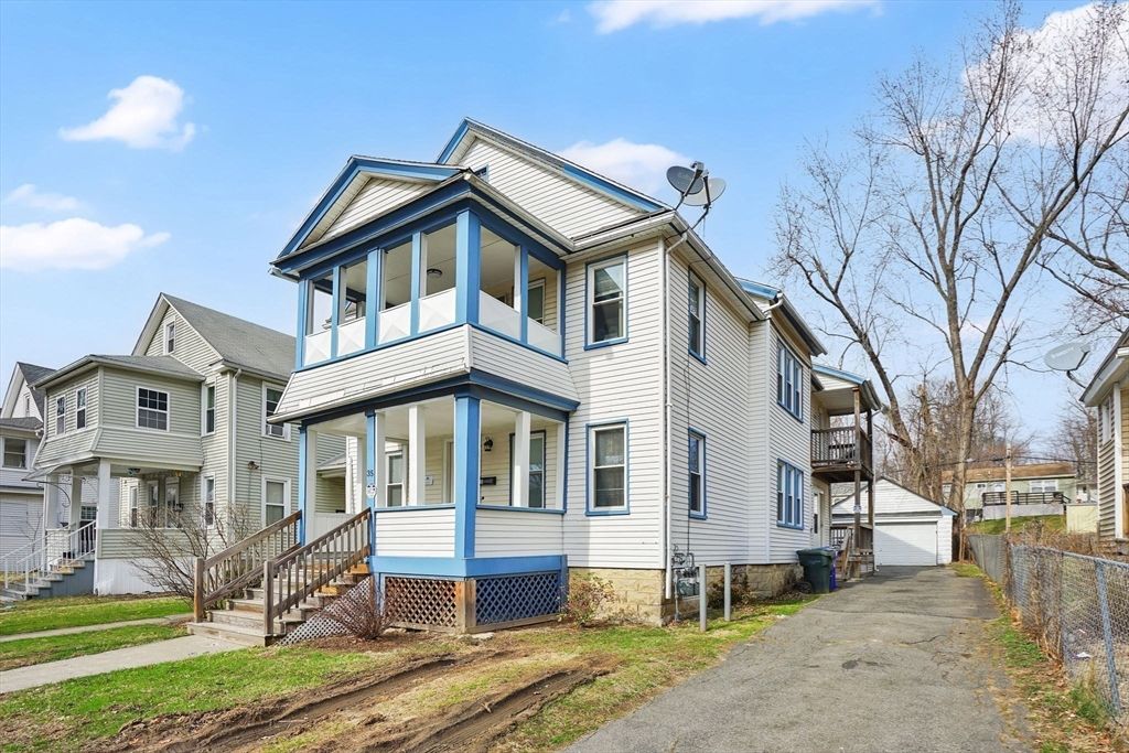 35-37 Narragansett St, Springfield, MA 01107
