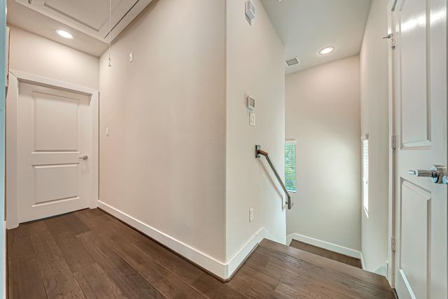 5916 Petty Street A, Houston, TX 77007