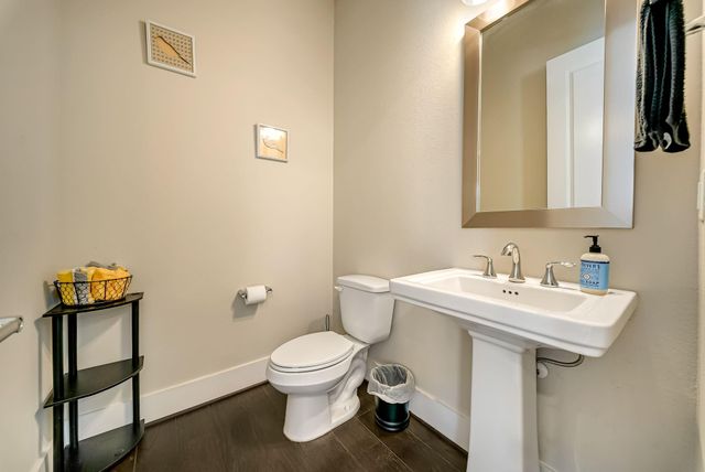 5916 Petty Street A, Houston, TX 77007
