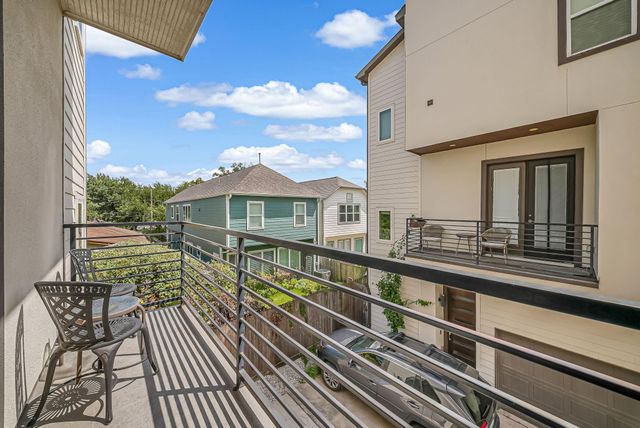 5916 Petty Street A, Houston, TX 77007
