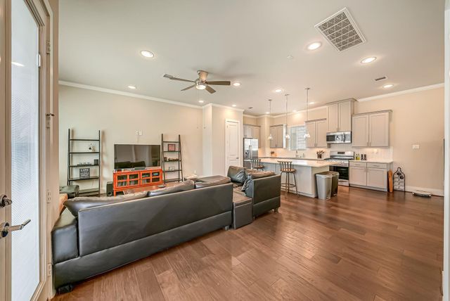 5916 Petty Street A, Houston, TX 77007