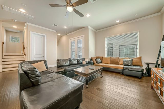 5916 Petty Street A, Houston, TX 77007