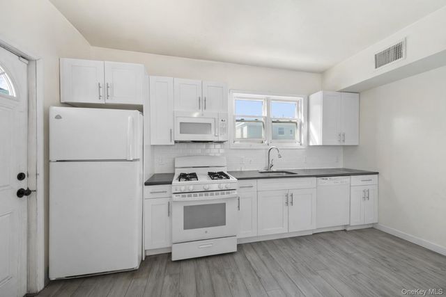 2710 Lurting Avenue, Bronx, NY 10469