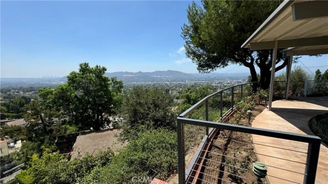 1345 Paseo Redondo, Burbank, CA 91501