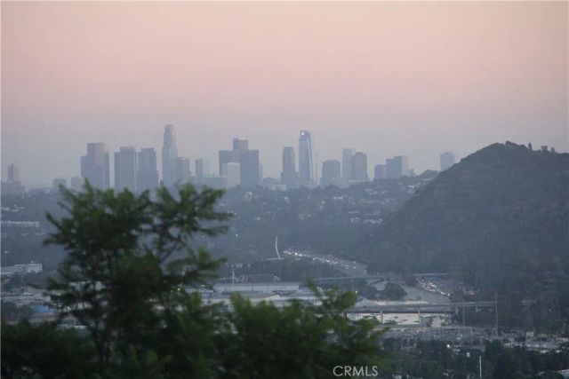 1345 Paseo Redondo, Burbank, CA 91501