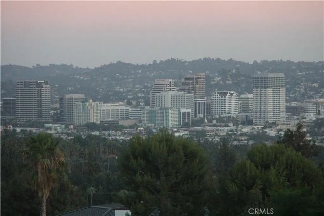 1345 Paseo Redondo, Burbank, CA 91501