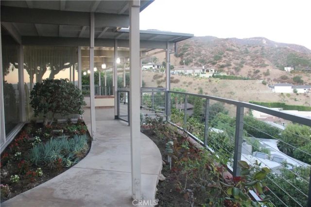 1345 Paseo Redondo, Burbank, CA 91501