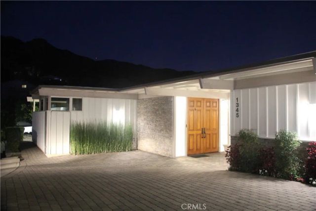 1345 Paseo Redondo, Burbank, CA 91501