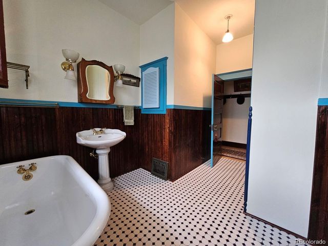 243 Park Avenue, Salida, CO 81201