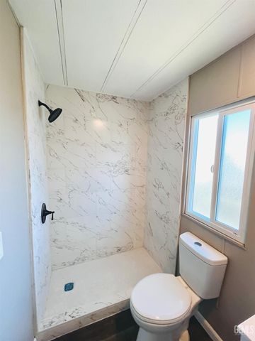 144 Torrey Pines Lane, Bakersfield, CA 93308