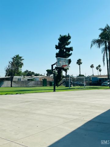 144 Torrey Pines Lane, Bakersfield, CA 93308