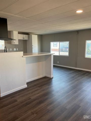 144 Torrey Pines Lane, Bakersfield, CA 93308