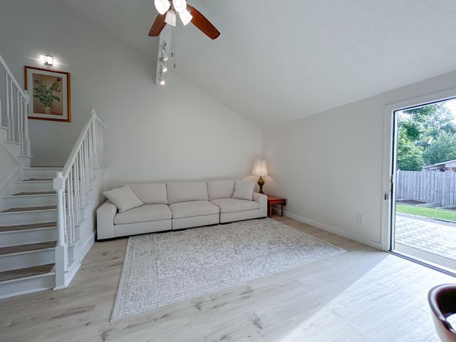 3332 Fox Trace Road, Lexington, KY 40515