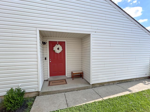 3332 Fox Trace Road, Lexington, KY 40515