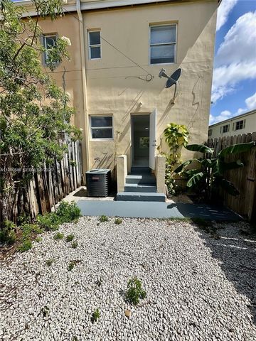 434 NW 85th St Rd 434, Miami, FL 33150