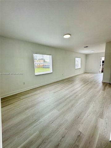 434 NW 85th St Rd 434, Miami, FL 33150