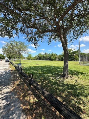 434 NW 85th St Rd 434, Miami, FL 33150