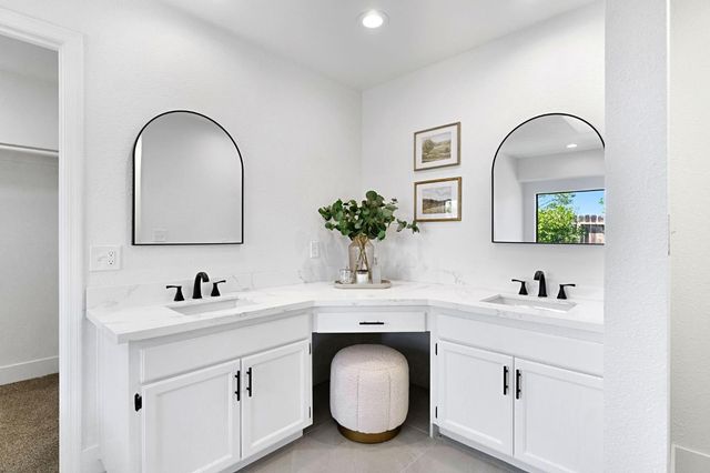 16936 Karen Road, Madera, CA 93636