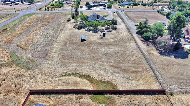 16936 Karen Road, Madera, CA 93636