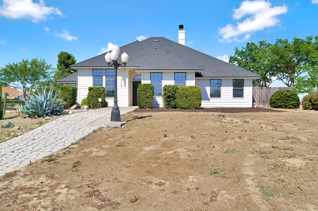 Image 1 of property listing at 16936 Karen Road, Madera, CA 93636