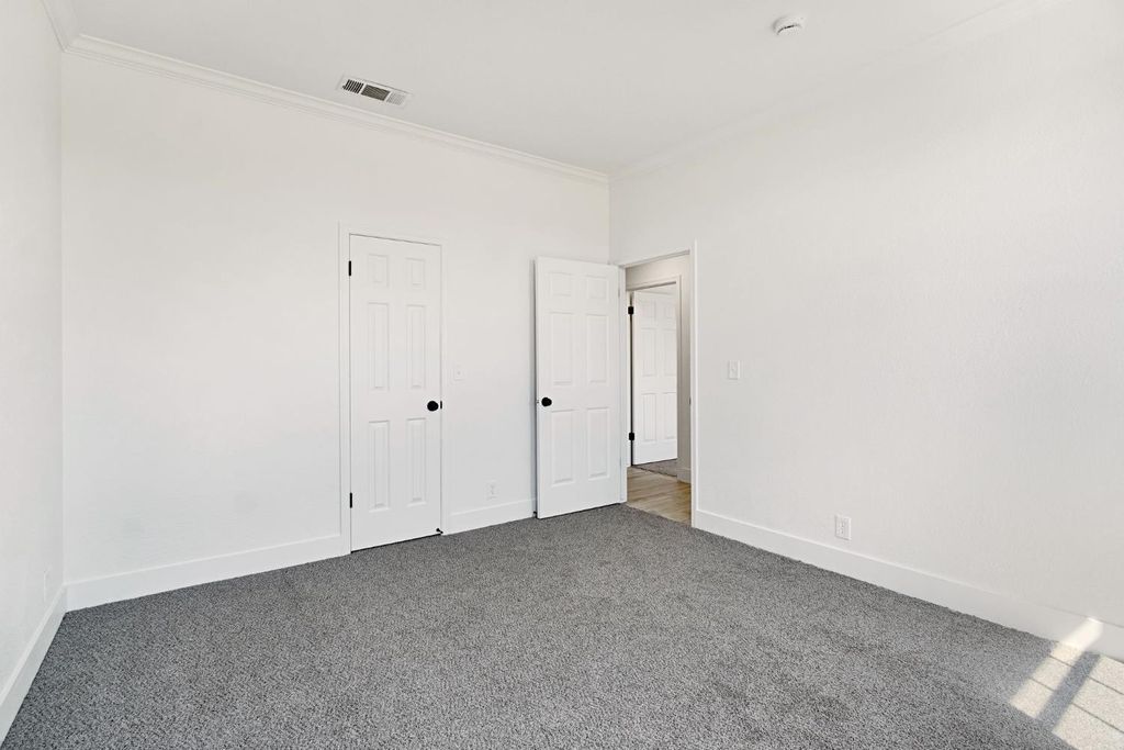 Image 31 of property listing at 16936 Karen Road, Madera, CA 93636