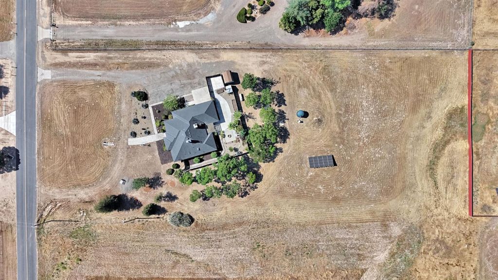 Image 49 of property listing at 16936 Karen Road, Madera, CA 93636