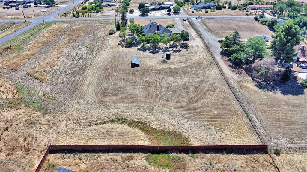 Image 50 of property listing at 16936 Karen Road, Madera, CA 93636