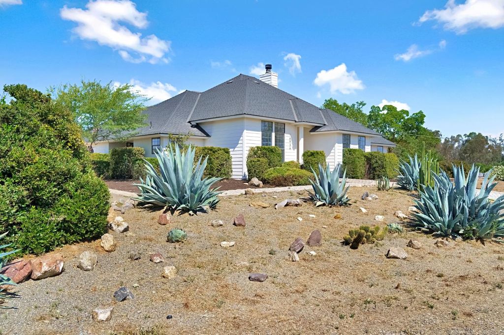 Image 52 of property listing at 16936 Karen Road, Madera, CA 93636