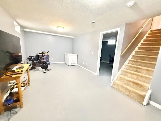 675 Berry Road, Howard, OH 43028