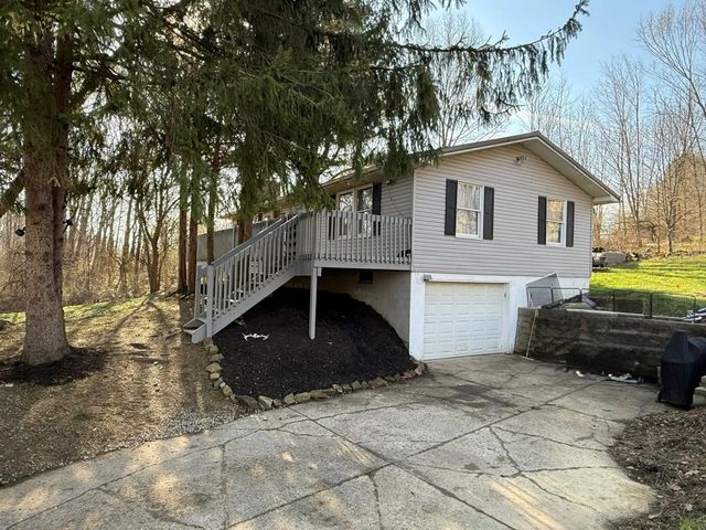 675 Berry Road, Howard, OH 43028