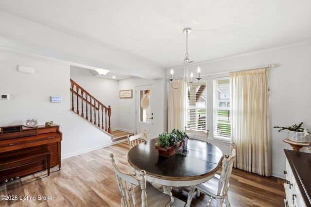 301 Copper Creek Dr, Mt Washington, KY 40047