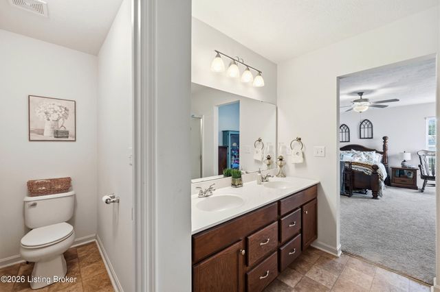 301 Copper Creek Dr, Mt Washington, KY 40047